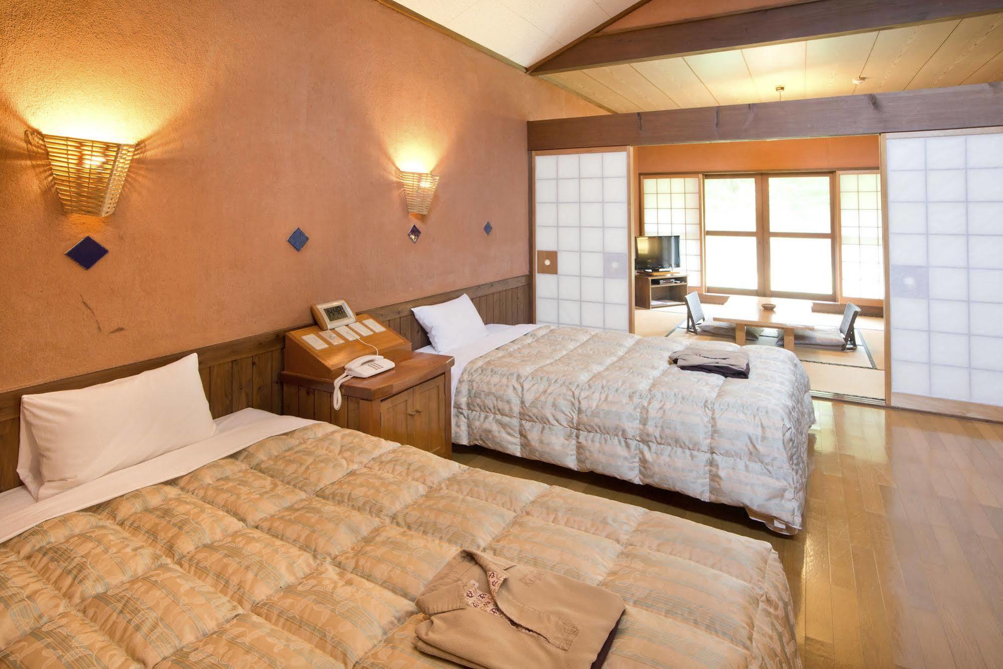 Resonate Club Kuju Hotel Taketa Exterior photo